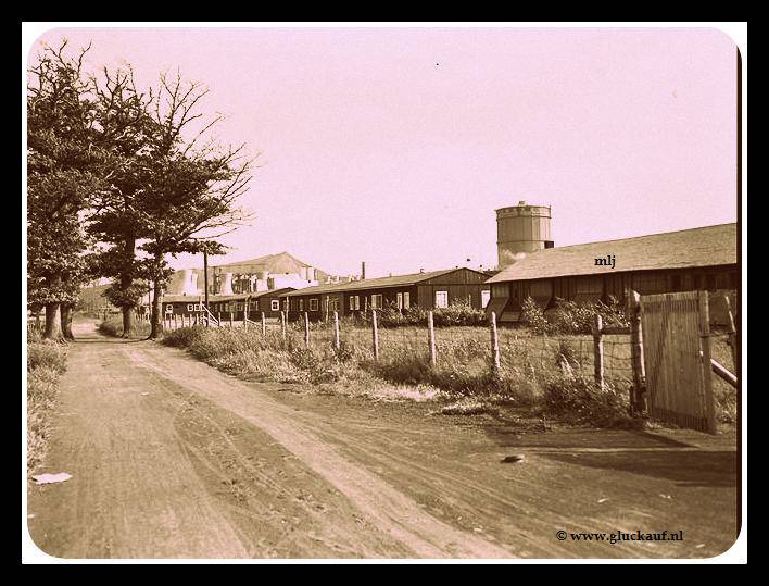 GEZELLEN HUIS LINDENHEUVEL GELEEN 1948.© Stm./www.gluckauf.nl