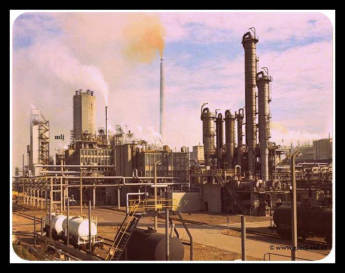 1974.CAPROLACTAM FABRIEK CAP SBB.© Stm./www.gluckauf.nl