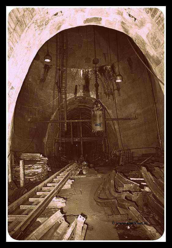VOET VAN SCHACHT Stm.EMMA 1949.© Stm./www.gluckauf.nl