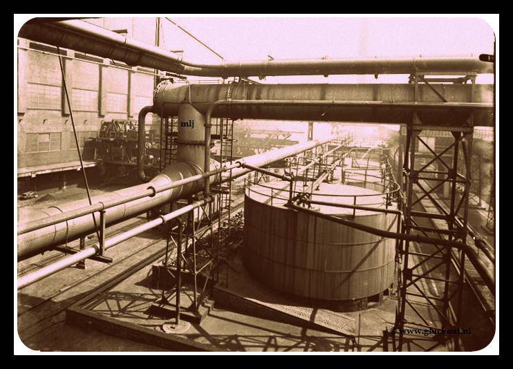 GASHOUDER COKESFABRIEK MAURITS 1939.© Stm./www.gluckauf.nl