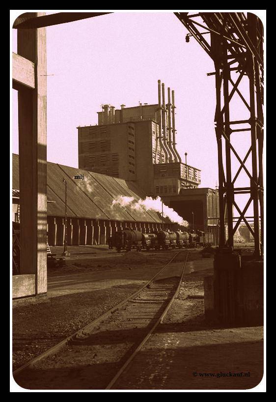 1945.NITRAAT FABRIEK 1NF1 SBB.© Stm./www.gluckauf.nl