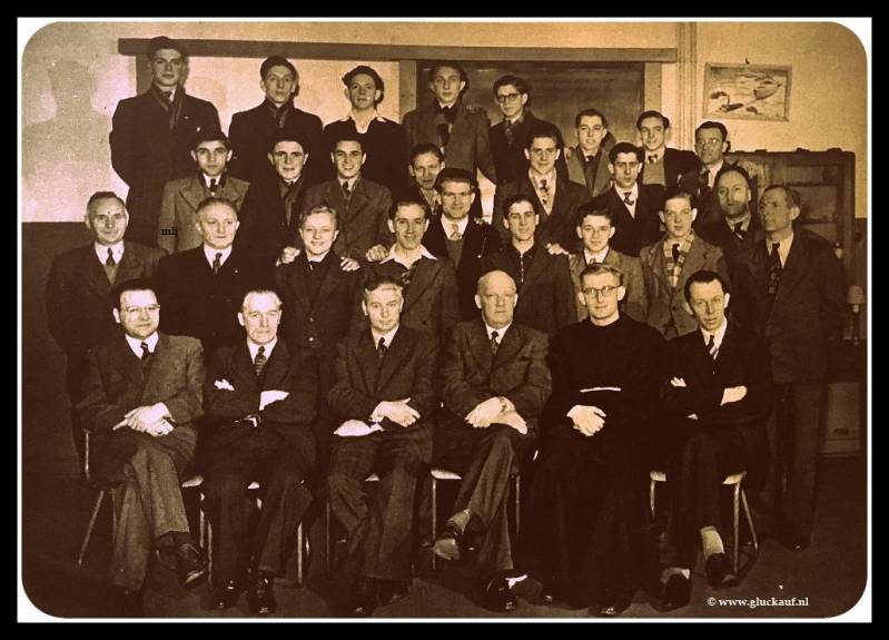18 nieuwe O.V.S-ers van de Stm.Emma uit 4 jan.1949.© Driessen-www.gluckauf.nl