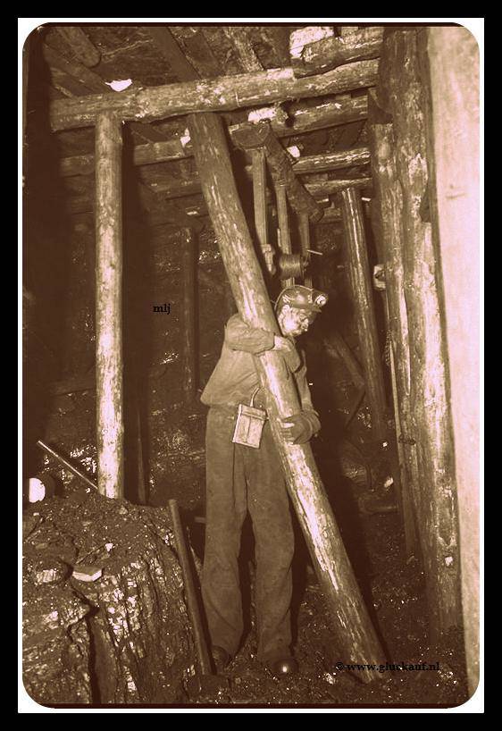 1947.PLAATSEN VAN STIJLEN ONDERGRONDS.© Stm./www.gluckauf.nl