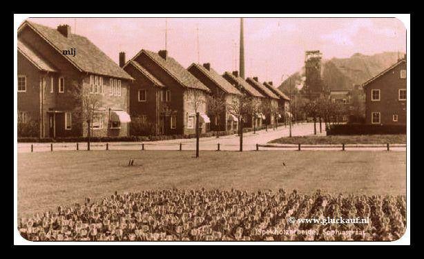 foto uit 1958 van de Mijn Willem-Sophia met de steenberg.© www.gluckauf.nl