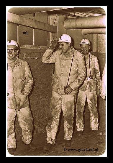 NIEUW! De minister van economische zaken prof dr j.e. Andriessen heeft een bezoek gebracht aan de staatsmijn maurits in geleen. De bewindsman(tweede van rechts) 13 jan.1964© ANP./www.gluckauf.nl