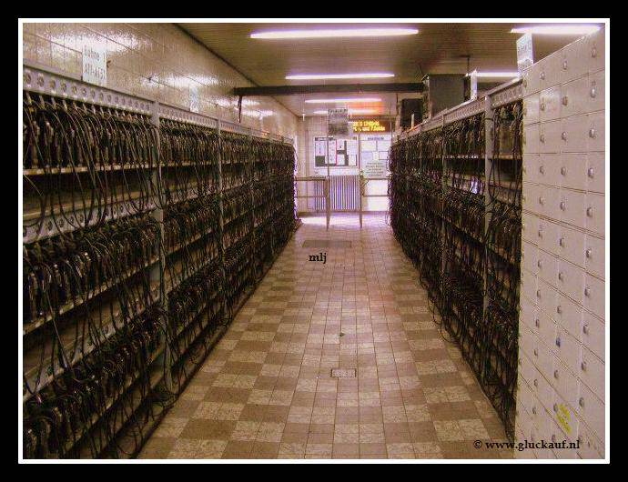 Lampen afdeling.© www.gluckauf.nl