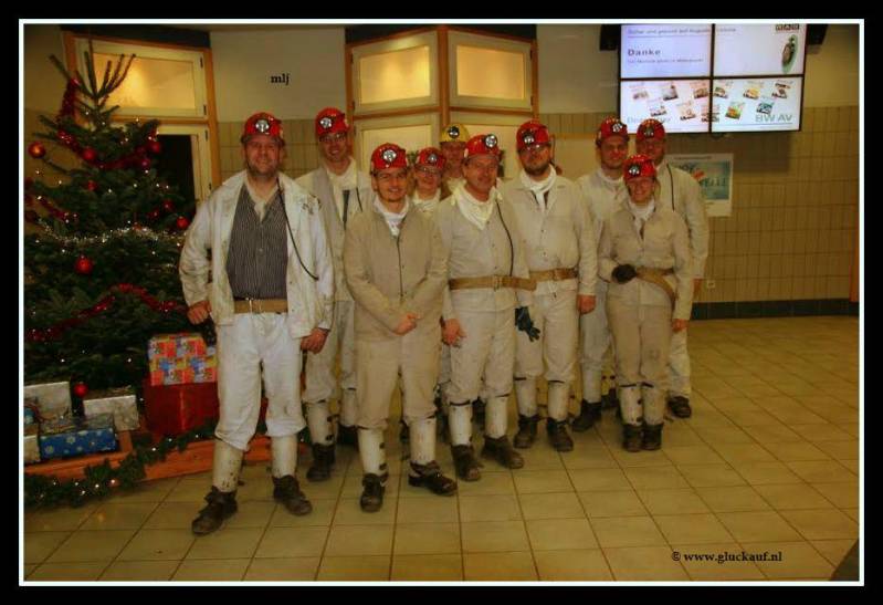 Terug boven. Groepsfoto met Maurice (L) &amp; Niels (L.A). © www.gluckauf.nl