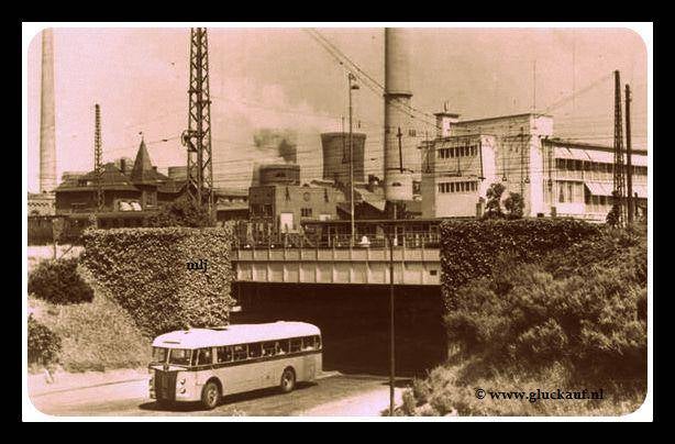 Autobus van de LTM, op de achtergrond de O.N 1. © www.gluckauf.nl