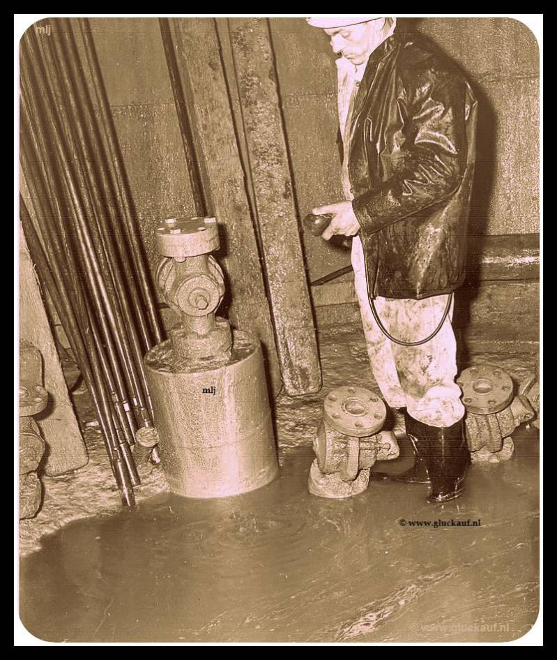 Opzichter Hugel van de Stm.Beatrixi 1961-1962.© www.gluckauf.nl