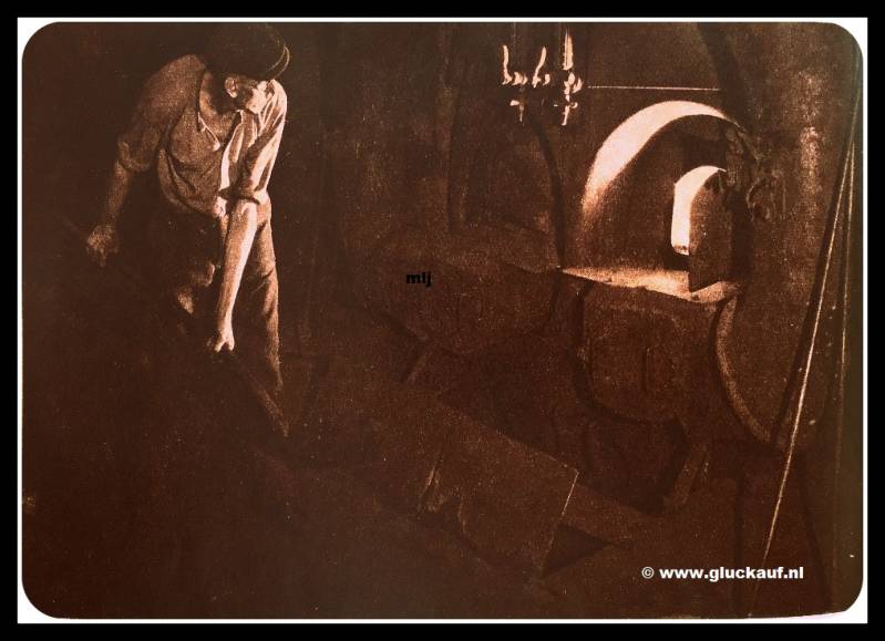 Hand gestookte ketel. Met voorman-stoker Loopik uit 1947. © Cals/www.gluckauf.nl