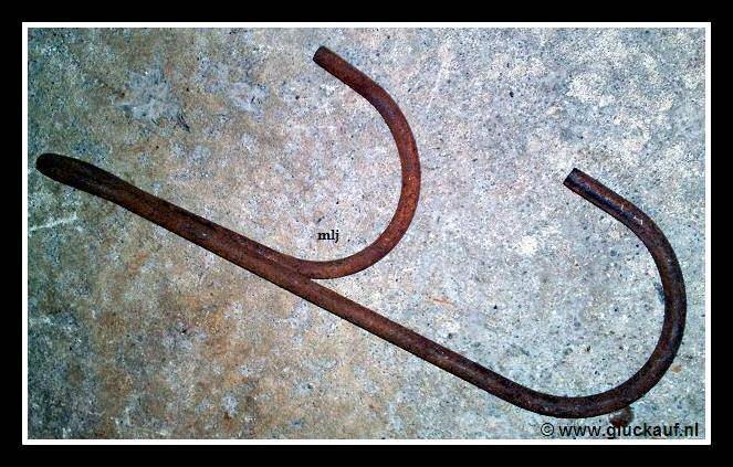 Kledinghaak afkomstig uit de voormalige Staatsmijn Hendrik. © www.gluckauf.nl