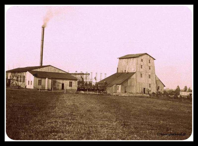 De aanleg van beide schachten en de watertoren van de Stm. Wilhelmina. © Stm./www.gluckauf.nl