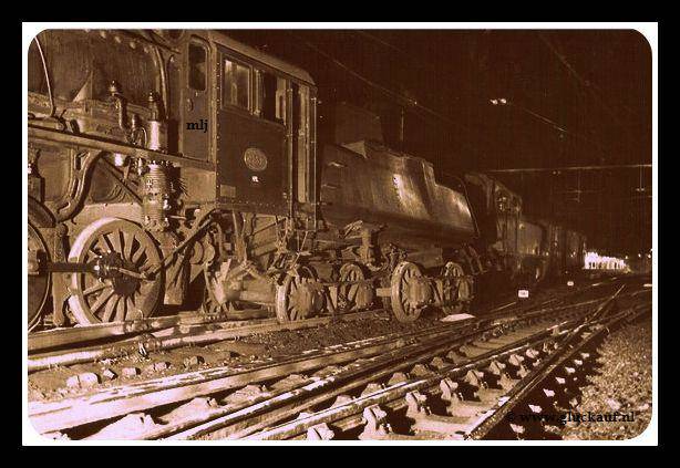 NIEUW! Kolen trein die ontspoorde 16 mei 1949 in Heerlen.© www.gluckauf.nl