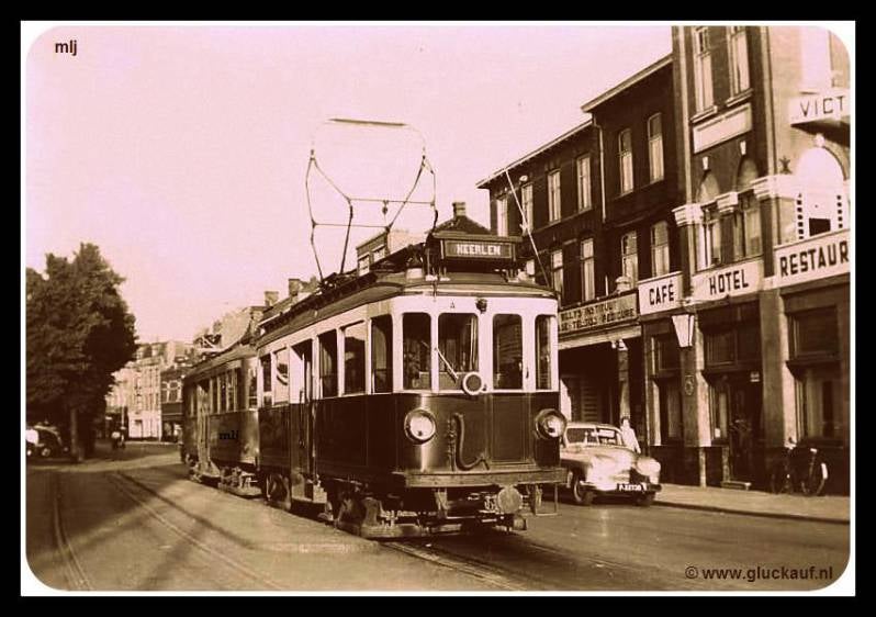 Deze tram vervoerde de mijnwerkers naar de Staatsmijn Emma in Hoensbroek.© www.gluckauf.nl