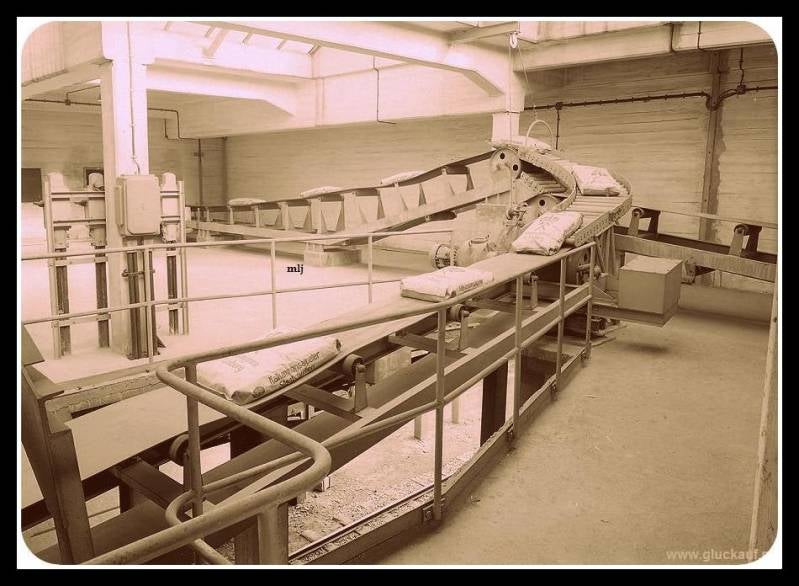 Transportband met de zakken voor het SBB. De foto is uit 1950.© Spies/gluckauf.