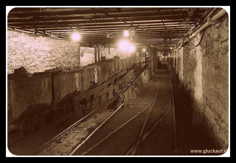 Laadplaats in een steengang van de O.N 1, uit 1953.© Jesse/gluckauf.