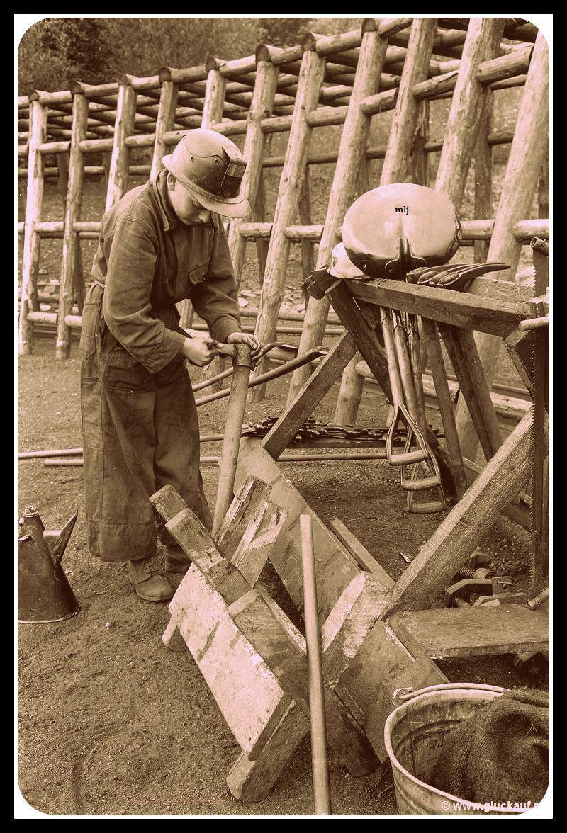 Praktijkles op de Ondergrondse Vakschool ON 1, 1952-1953. © Jesse./www.gluckauf.nl
