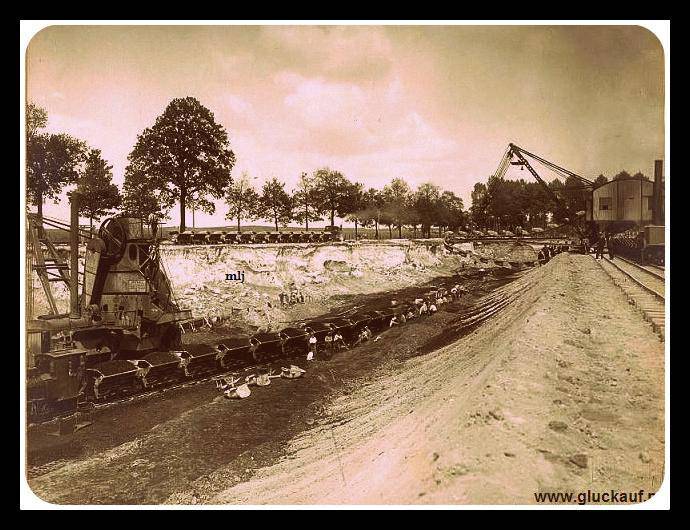Passartweg 1917. De bruinkoolgroeve Carisborg. © Reingangs./www.gluckauf.nl