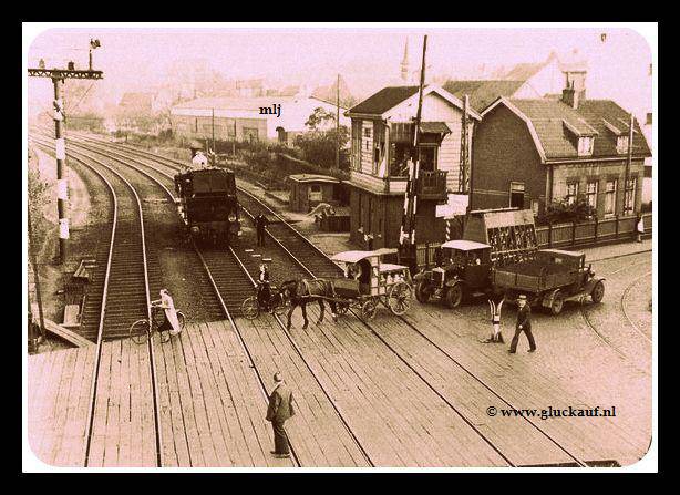 NIEUW! Spoorweg overgang Willemstraat 1929. © www.gluckauf.nl