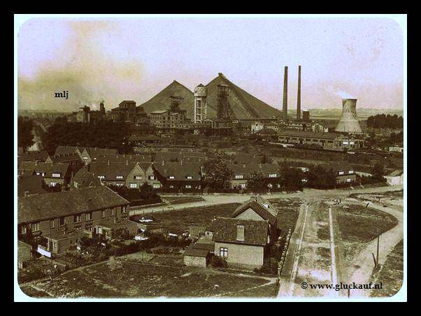 Stm.Wilhelmina met de steenberg.© www.gluckauf.nl