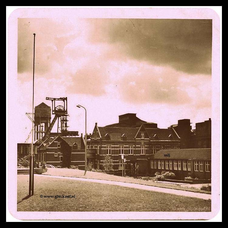 Stm.Wlihelmina gezien van het schoolgebouw en de leermijn van de Stm.Wilhelmina.© wwwgluckauf.nl