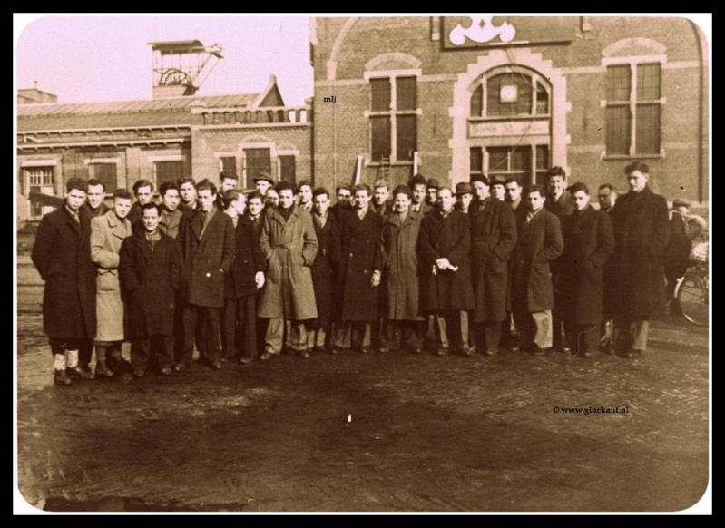 Studenten bezoeken de Staatsmijn Emma in 1947. © Anefo/gluckauf.
