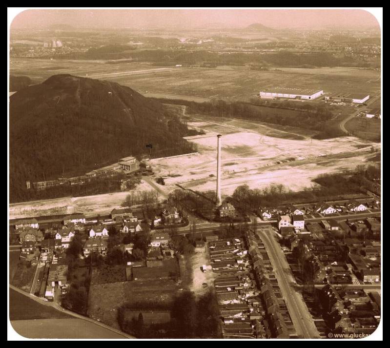 Steenberg van de Stm.Wilhelmina 1 ferb.1976, van uit een vliegtuig gemaakt.© KLM./www.gluckauf.nl