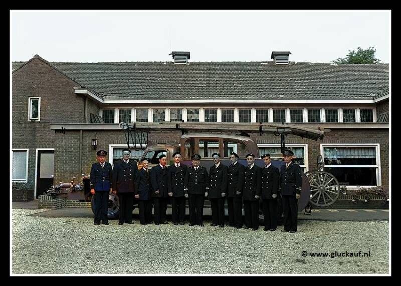 Brandweerwagen-met-brandweermannen © www.gluckauf.nl