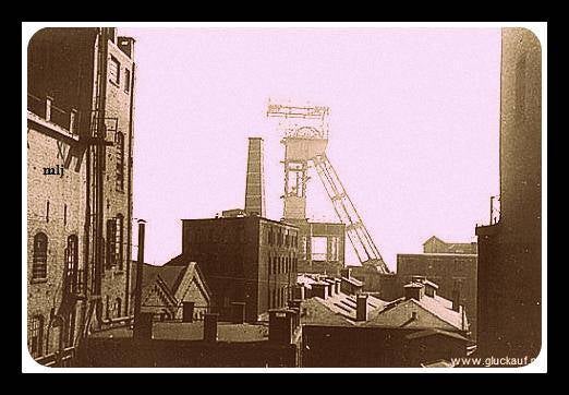 De schachten 1 en 2 van de Domaniale Mijn , in 1957.© D.Visser./www.gluckauf.nl