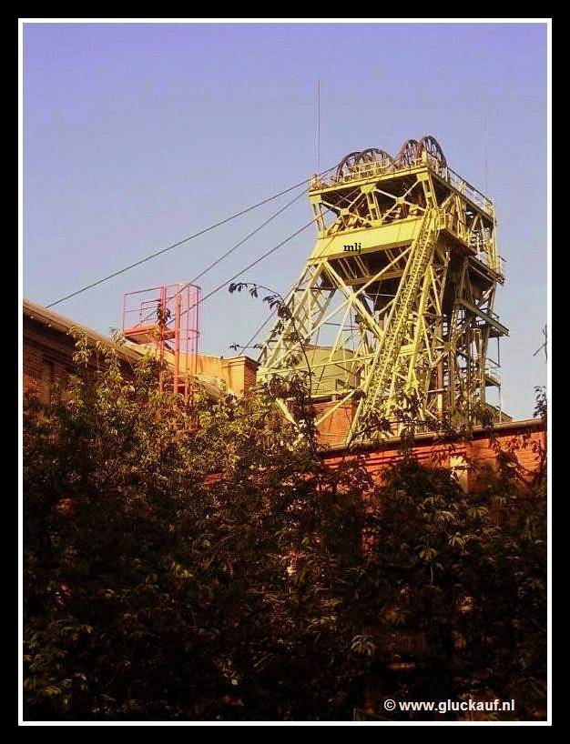 Hier de indrukwekkende schacht van de mijn, gemaakt naar Engels model. © www.gluckauf.nl