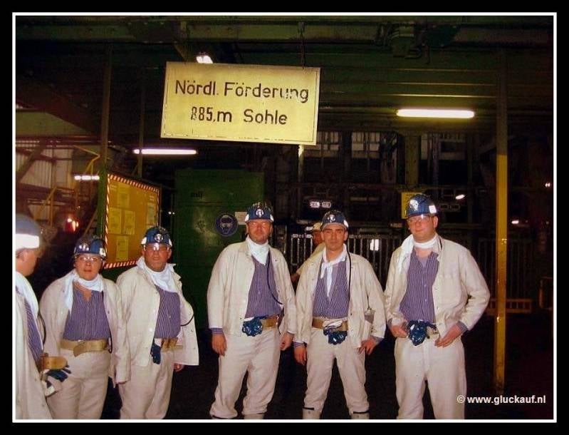 Overzichtsfoto na aankomst bij de schacht.  © www.gluckauf.nl