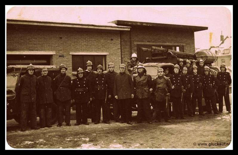 Brandweer korps van de voormalige Staatsmijn Emma. © F. Kruishaar./www.gluckauf.nl