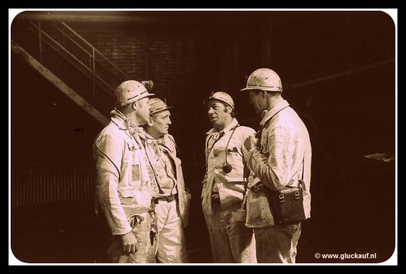 Mijnopzichters van de Voormalige Staatsmijn Emma. Uit 1973. © N. peperman./www.gluckauf.nl