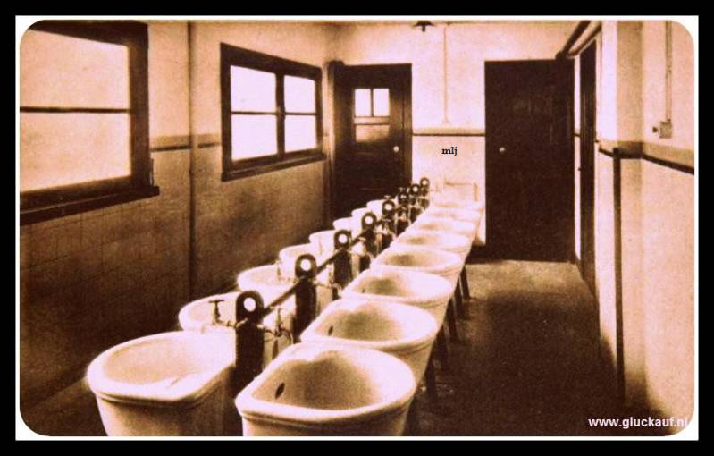 R.K. Gezellenhuis Emma, wasgelegenheid.© Gebr. Cohnen./www.gluckauf.nl