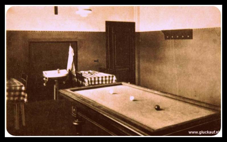 R.K. Gezellenhuis Emma, biljartzaal.© Gebr. Cohnen./www.gluckauf.nl