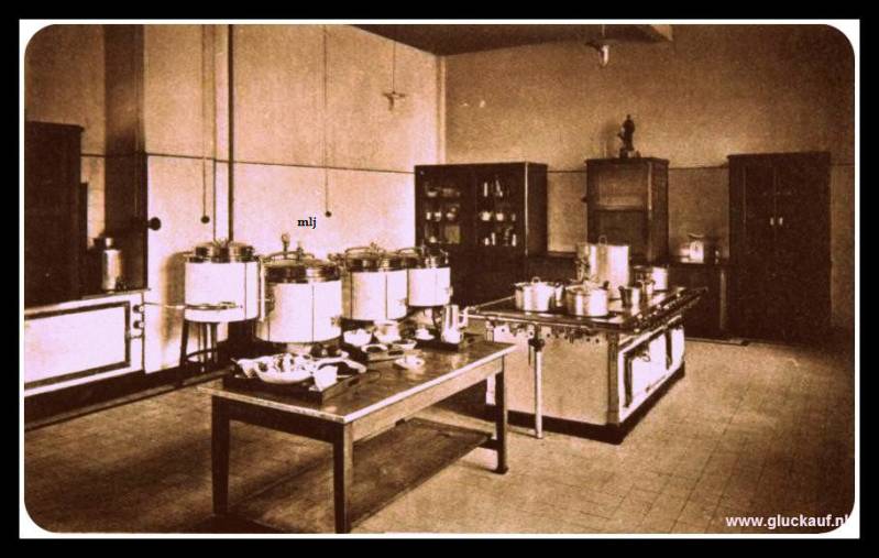 R.K. Gezellenhuis, keuken.© Gebr. Cohnen./www.gluckauf.nl