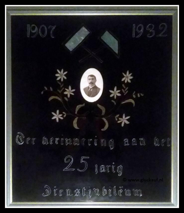 hetisdhreijgelshovenheesbergheerlendiein1932zijn25jarigjubileumwandschilderij.jpg