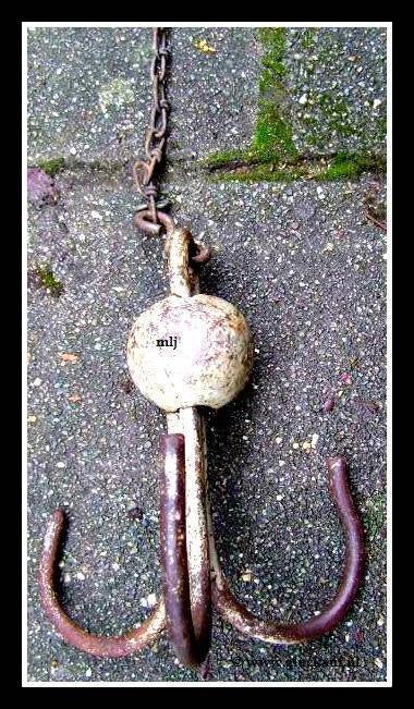 Kledinghaak, met gewicht bol. Deze werden in de Domaniale Mijn gebruikt. © www.gluckauf.nl