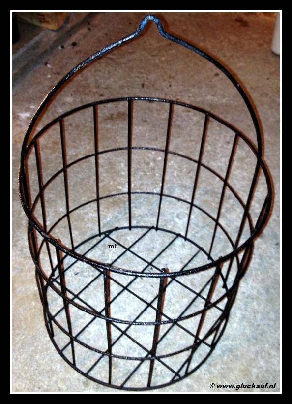 Oude kledingmand. Afkomstig van de Oranje Nassau Mijnen. © www.gluckauf.nl