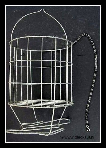 Kledingmand, hier werd de kleding ingelegd. Afkomstig van de O.N.© www.gluckauf.nl