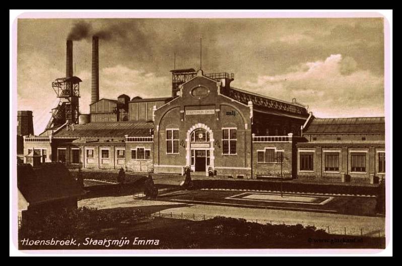 Hoofdingang van de Stm. Emma, uit 1935. © P. Simons./www.gluckauf.nl