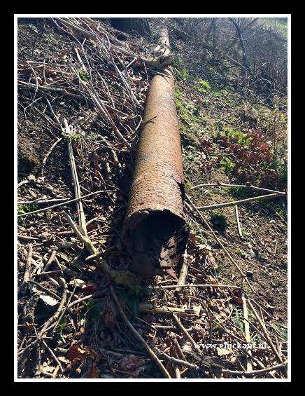 NIEUW! Buis waar eletrische kabels door hen liepen van Staatsmijn Maurits naar Schacht 4. Bij het mijnspoor. © www.gluckauf.nl