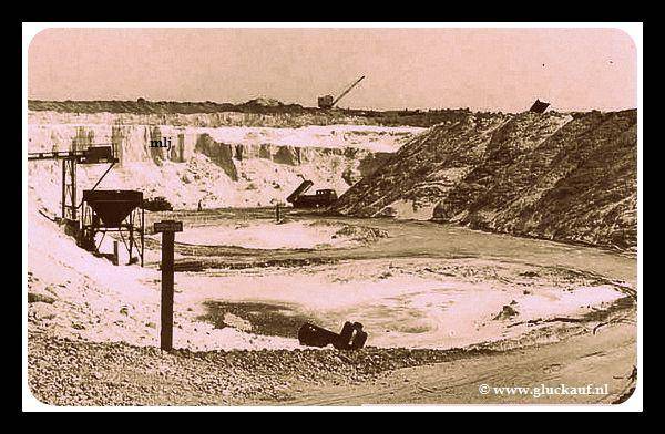 NIEUW! O.N. 4 zilverzand groeve was eigendom van de O.N. 4 Mijn 1955.© Visser/www.gluckauf.nl