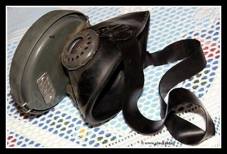 Stofmasker nummer 3333, Stm.Mautits.© www.gluckauf.nl
