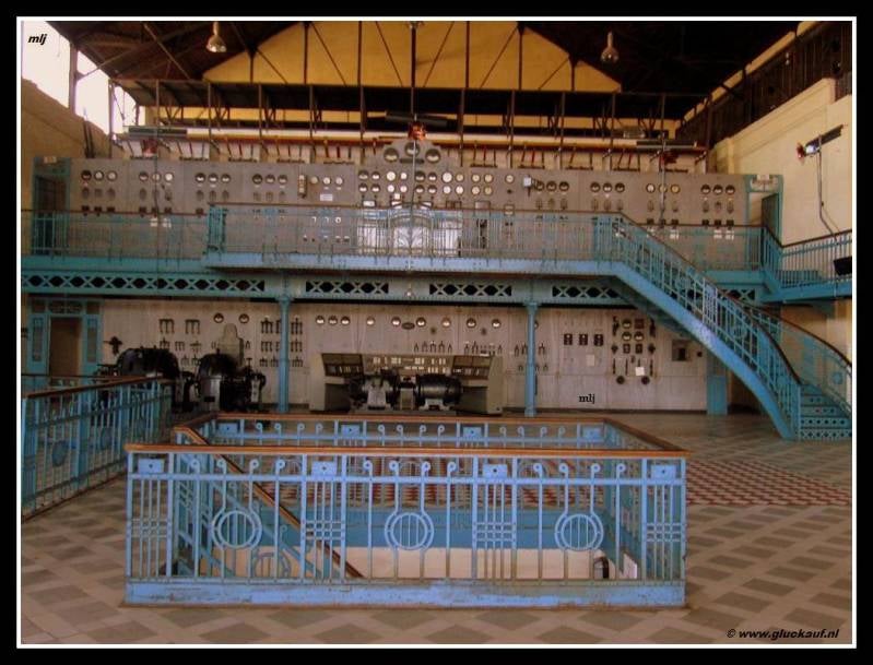 Foto is genomen in het voormalige elek.hal voor ondergrondse stroom van de Mijn Winterslag. © www.gluckauf.nl