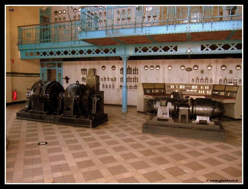 Foto is genomen in het voormalige elek.hal voor ondergrondse stroom van de Mijn Winterslag. © www.gluckauf.nl