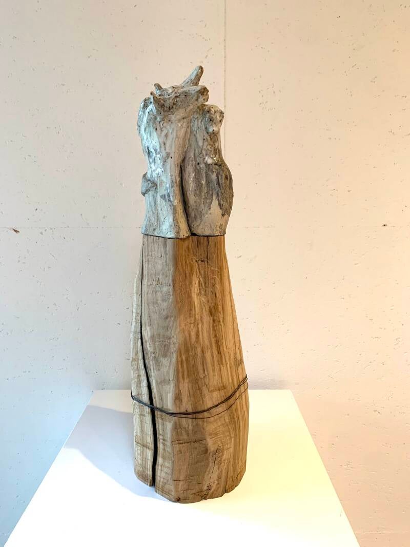 Hold me h: 48cm b: 13,5cm  600 euro