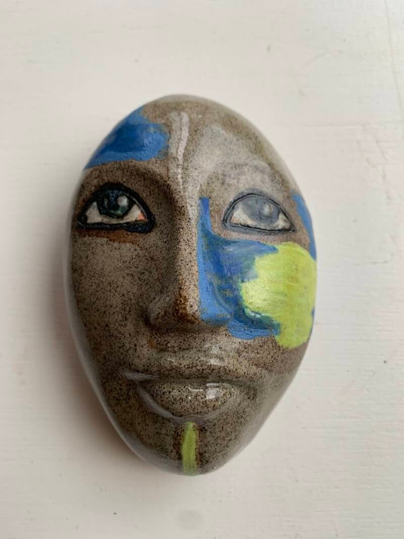 Lila: h: 11cm b: 7cm 65euro