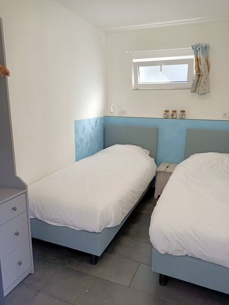 Slaapkamer 2 losse bedden