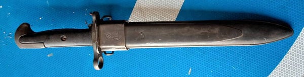 Baïonnette US M1 Garand courte d'usine 1942 avec fourreau acier "L.O" excellent état
